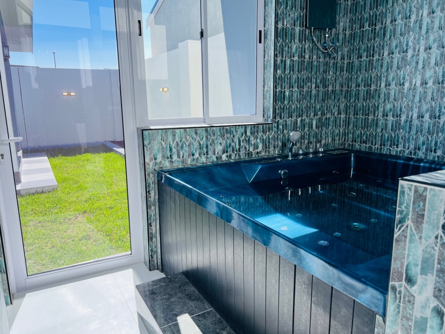 4 Bedroom Property for Sale in Sandown Western Cape